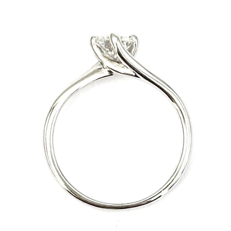 Anello solitario in oro bianco, 0.51 ct; 3.14 gr