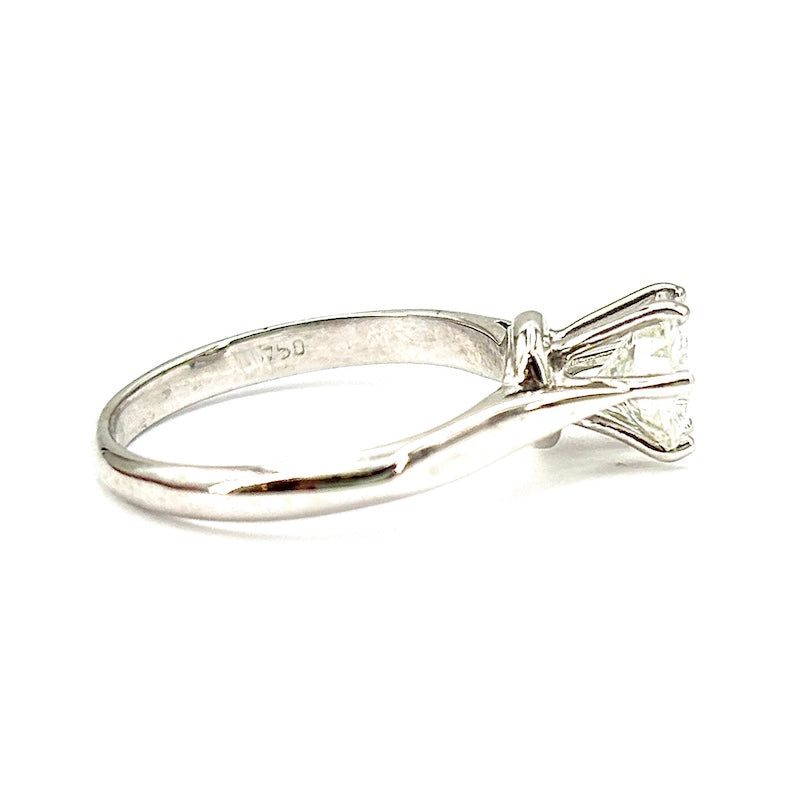 Anello solitario in oro bianco, 0.98 ct; 2.85 gr
