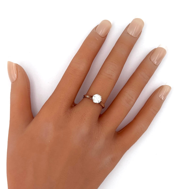 Anello solitario in oro bianco, 0.98 ct; 2.85 gr