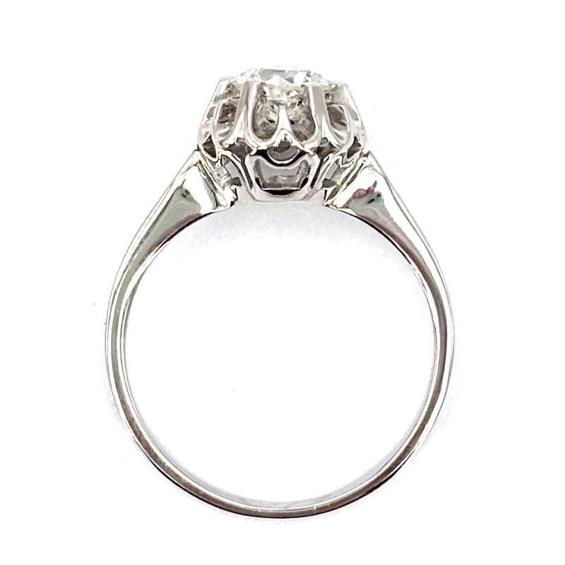 Anello solitario taglio antico in oro bianco, 0.68 ct; 3.51 gr