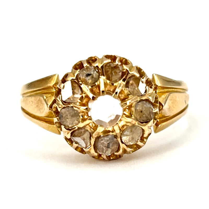 Anello toppa fiore antico, diamanti e oro; 3.91 gr