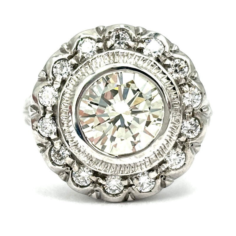 Anello toppa fiore solitario diamanti e oro; 2.30-2.50 ct; 5.19 gr