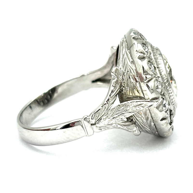 Anello toppa fiore solitario diamanti e oro; 2.30-2.50 ct; 5.19 gr