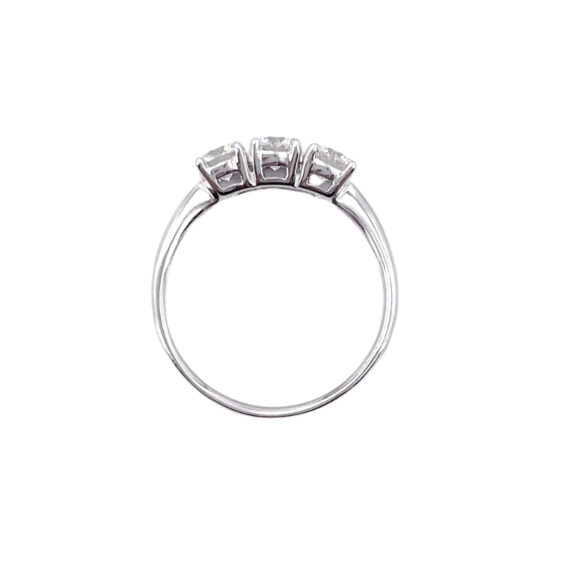 Anello trilogy brillanti e oro - 0.91 ct; 2.63 gr