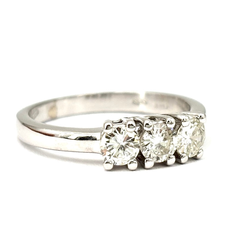 Anello trilogy brillanti e oro bianco - 0.60-0.65 ct; 3.78 gr