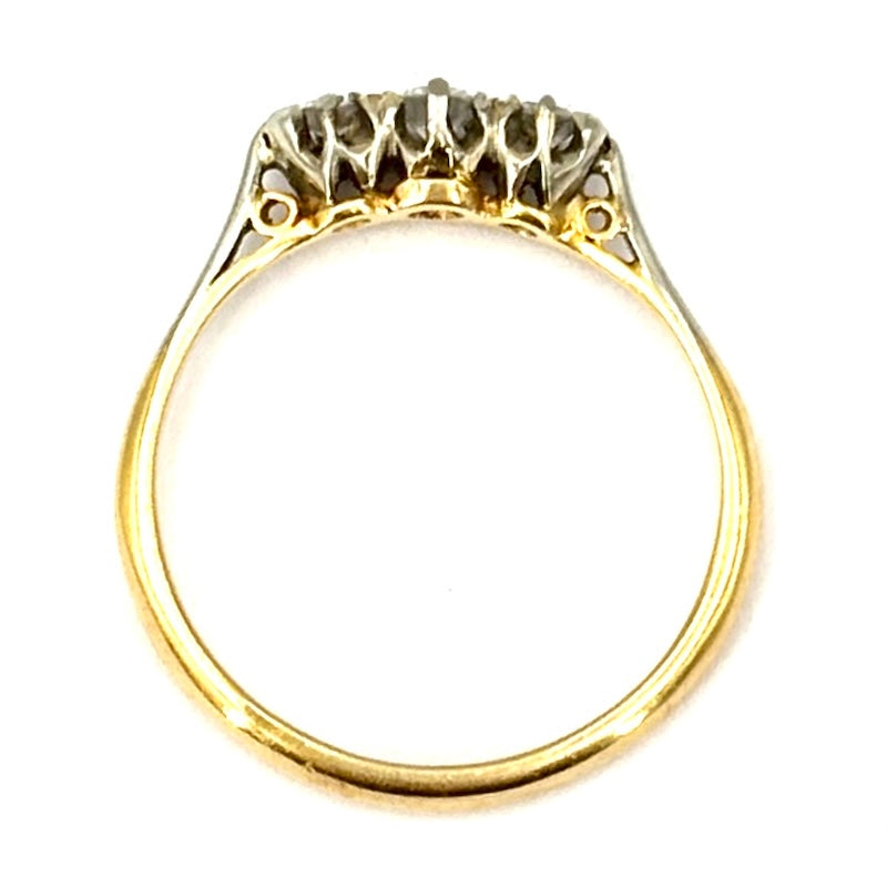 Anello trilogy in stile brillanti e oro giallo; 2.36 gr