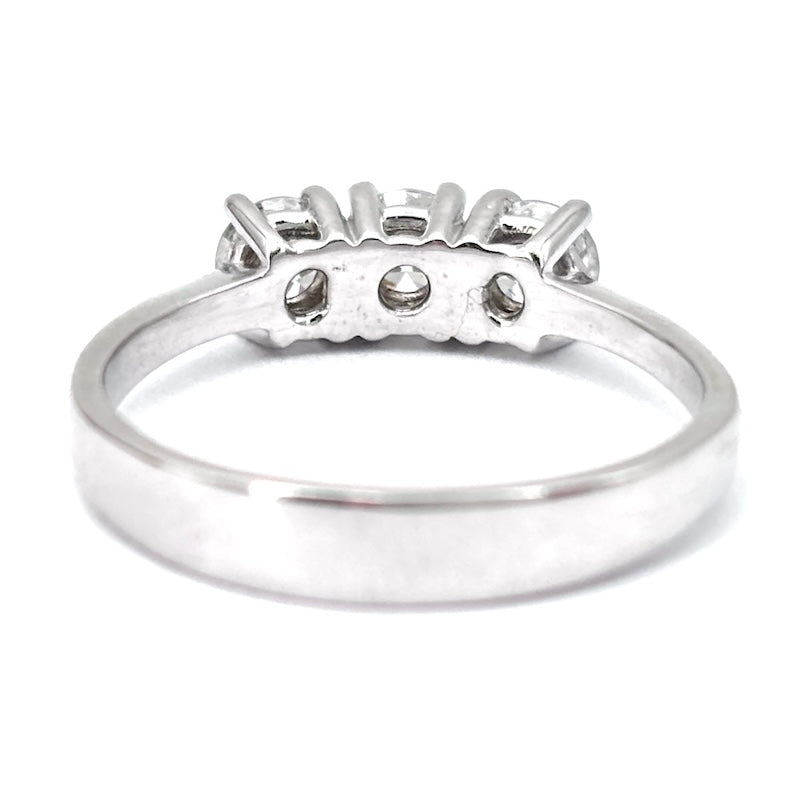 Anello trilogy oro bianco e brillanti - 0.90 ct; 3.44 gr