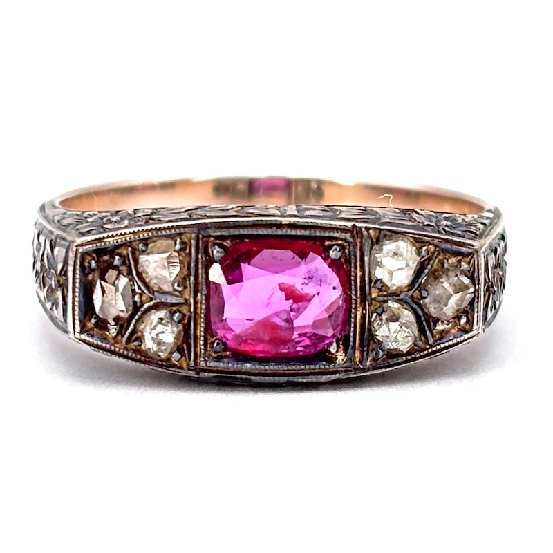 Anello uomo antico, rubino, diamanti e oro; 6.72 gr
