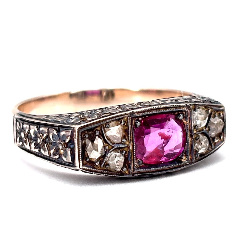 Anello uomo antico, rubino, diamanti e oro; 6.72 gr