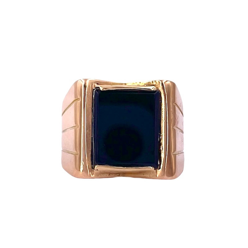 Anello uomo maxi chevalier, onice e oro; 13.8 gr