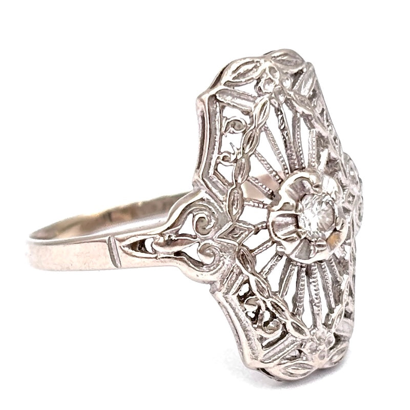 Anello vintage, oro traforato e diamante; 2.48 gr