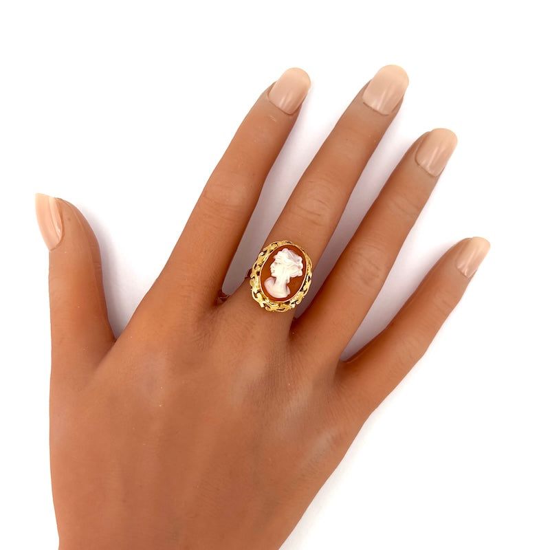 Anello vintage cammeo, oro giallo; 5.55 gr