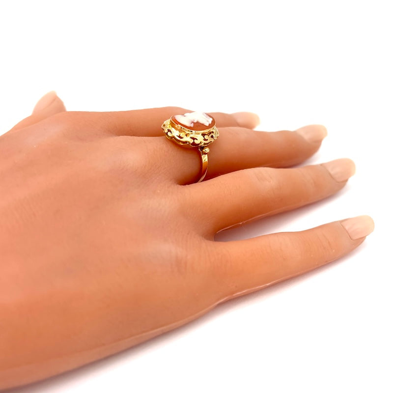 Anello vintage cammeo, oro giallo; 5.55 gr