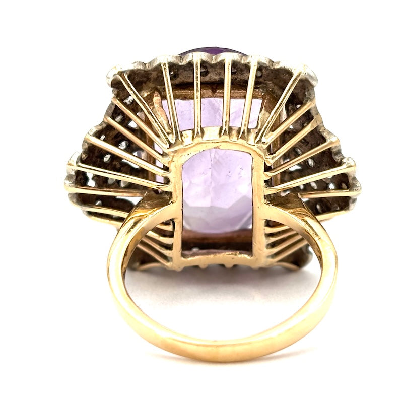 Anello vintage maxi ametista e diamanti; 13.75 gr