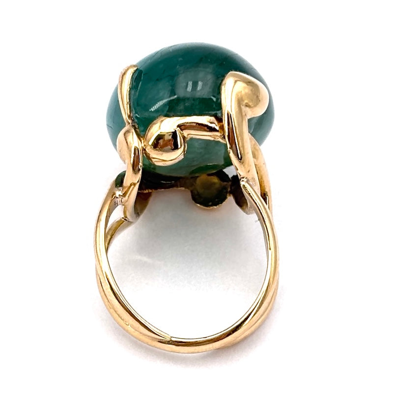 Anello vintage maxi smeraldo cabochon 45.79 ct e oro giallo; 19.55 gr