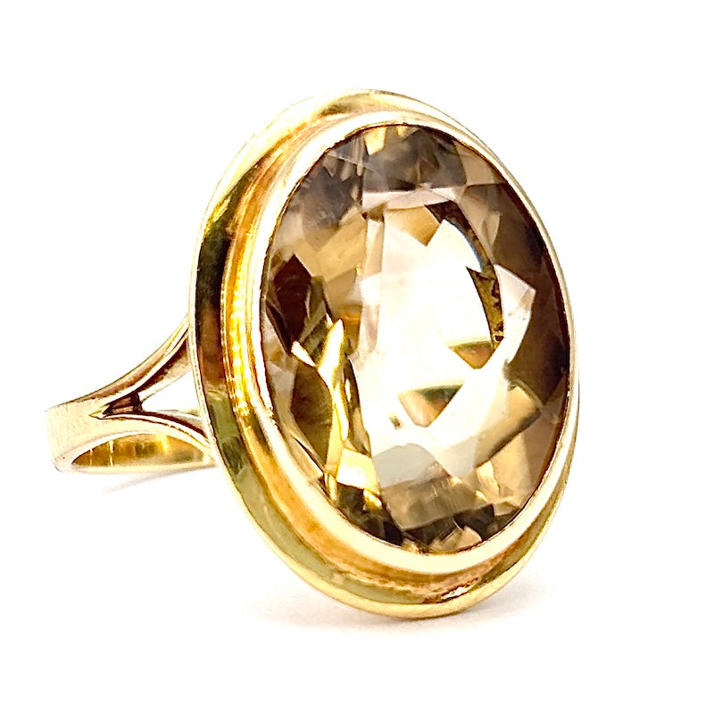 Anello vintage quarzo citrino e oro giallo; 7.22 gr