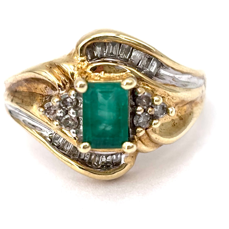 Anello vintage smeraldo taglio smeraldo e diamanti, in oro giallo; 4.02 gr