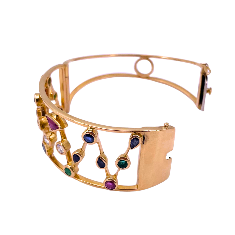 Bracciale a fascia rigido oro, gemme multicolor e brillanti; 0.30-0.40 ct; 36.39 gr