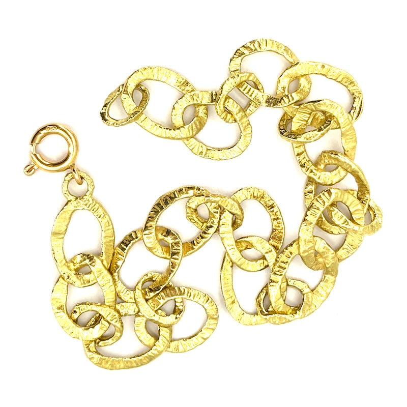 Bracciale catena battuta oro giallo; 11.75 gr - 18 cm