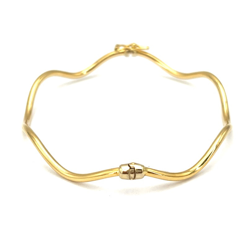 Bracciale cerchio rigido ondulato, oro giallo; 3.35 gr