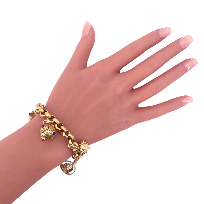 Bracciale charms vinatge, oro giallo 18 kt; 24.77 gr