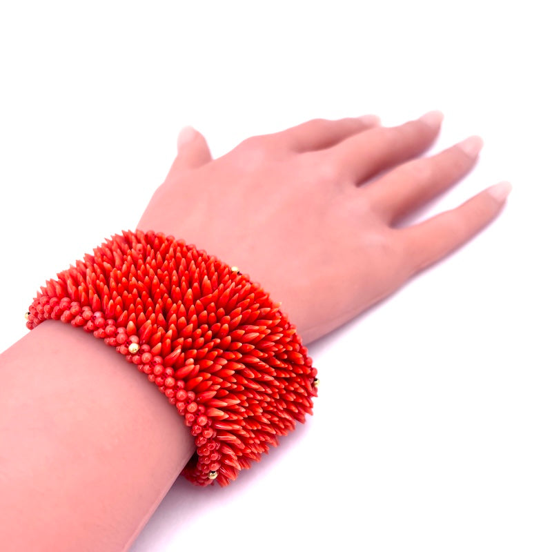 Bracciale corallo e oro, fascia larga tessita artigianalmente; 19.5 cm - 82 gr