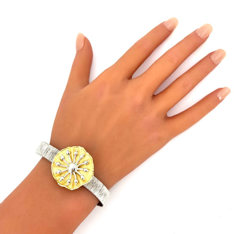 Bracciale design con centrale oro bianco e giallo; 20.5 gr - 17.5 cm