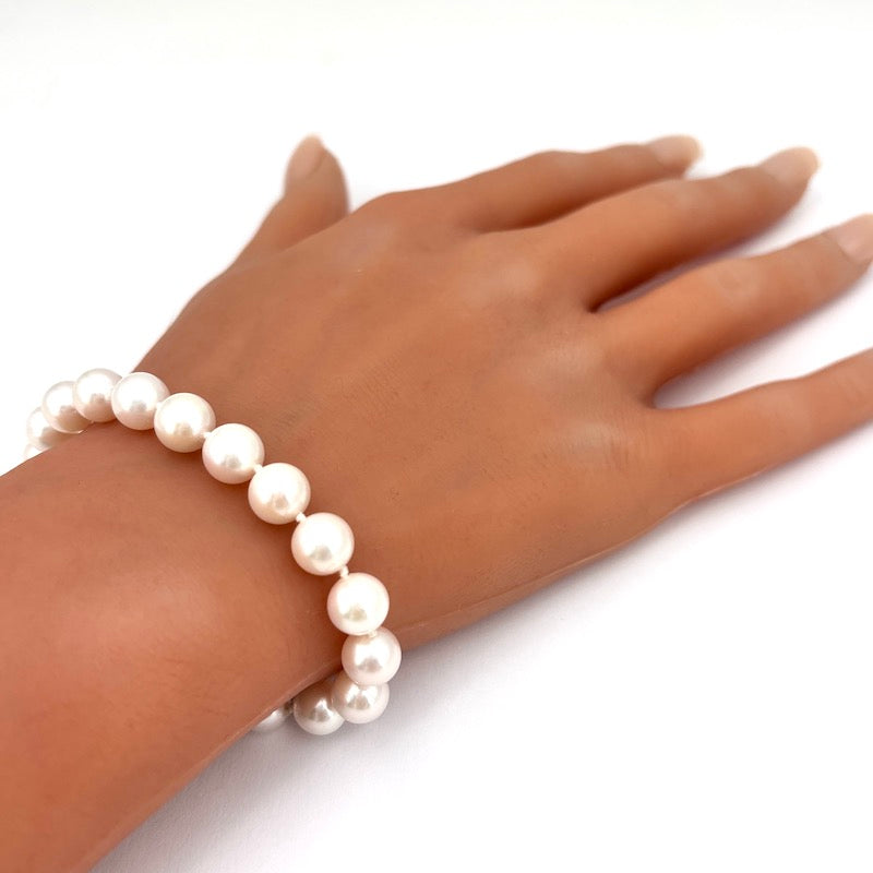 Bracciale perle Akoya e oro; 19 cm - 16.37 gr