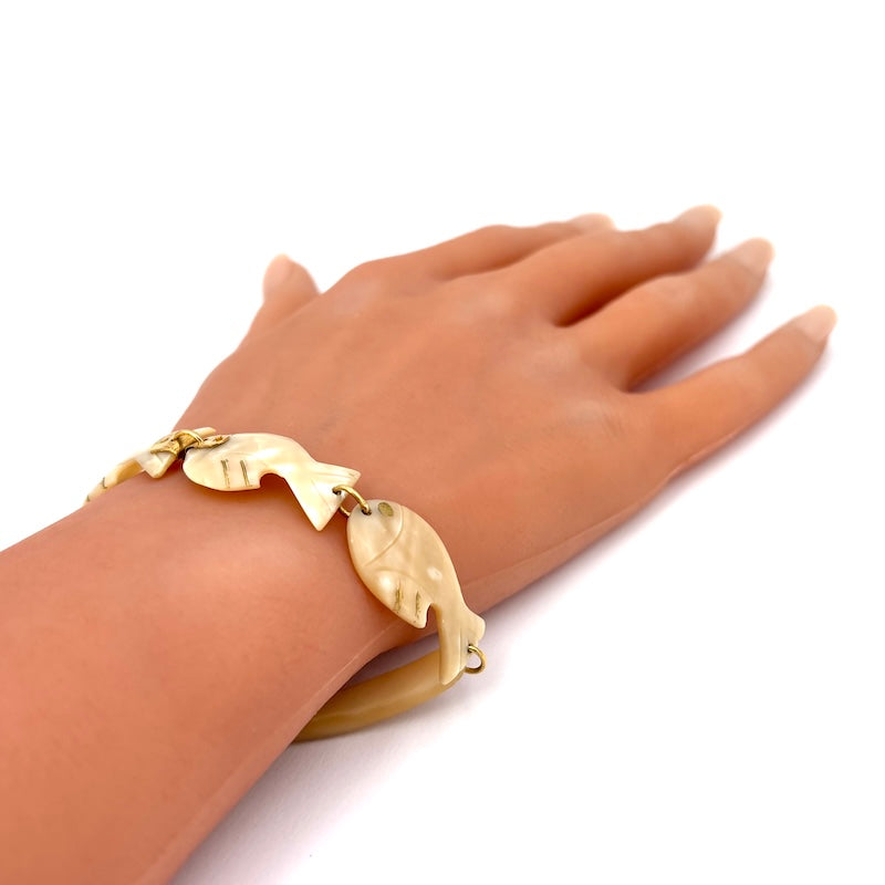 Bracciale pesci madreperla e oro giallo; 9.95 gr - 19 cm