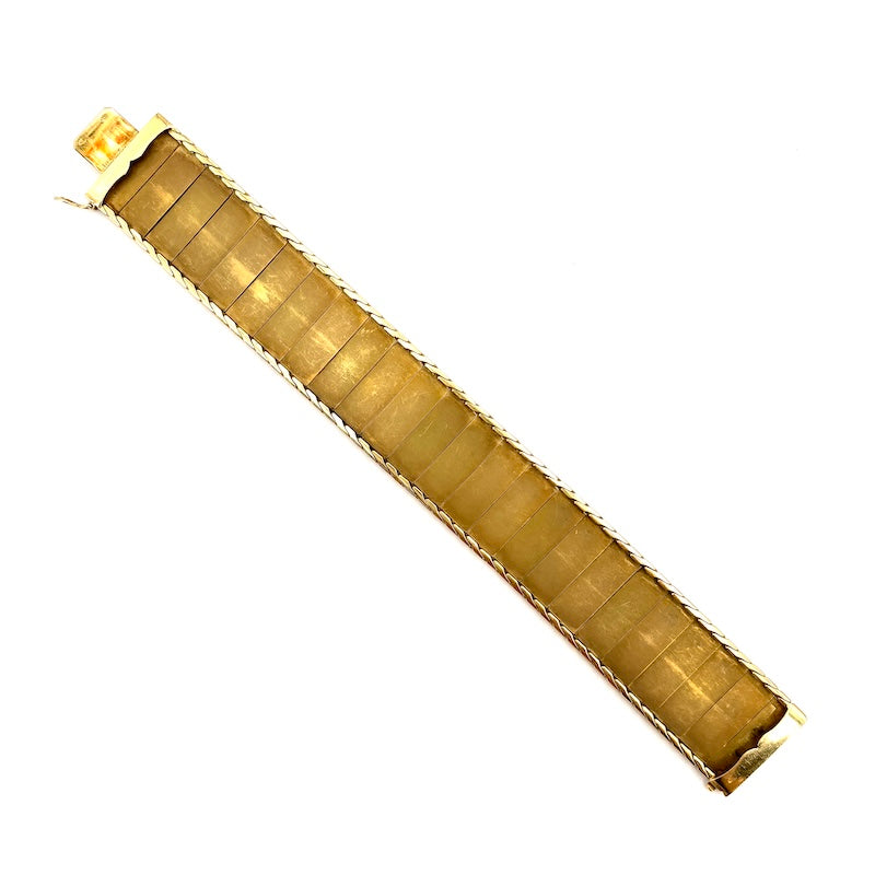 Ingrandisci
