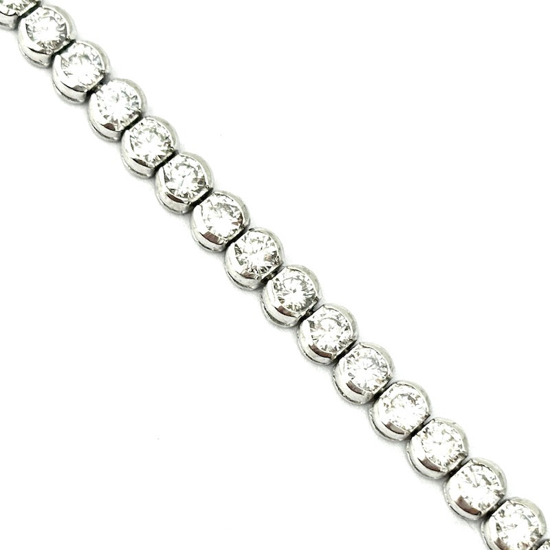 Bracciale tennis oro bianco e brillanti - 5.49 ct; 15.76 gr - 17.5 cm