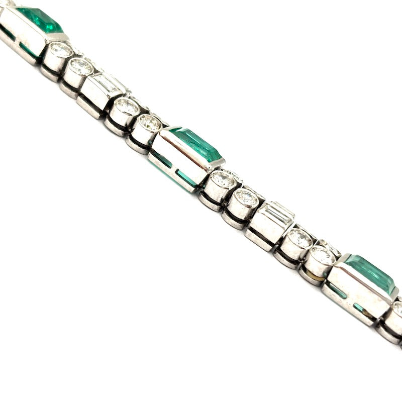 Bracciale tennis smeraldi, diamanti, oro bianco - capolavoro; 19.5 cm - 34.3 gr