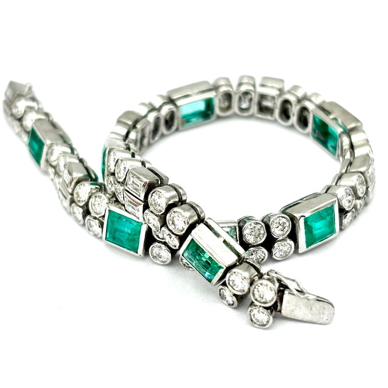 Bracciale tennis smeraldi, diamanti, oro bianco - capolavoro; 19.5 cm - 34.3 gr