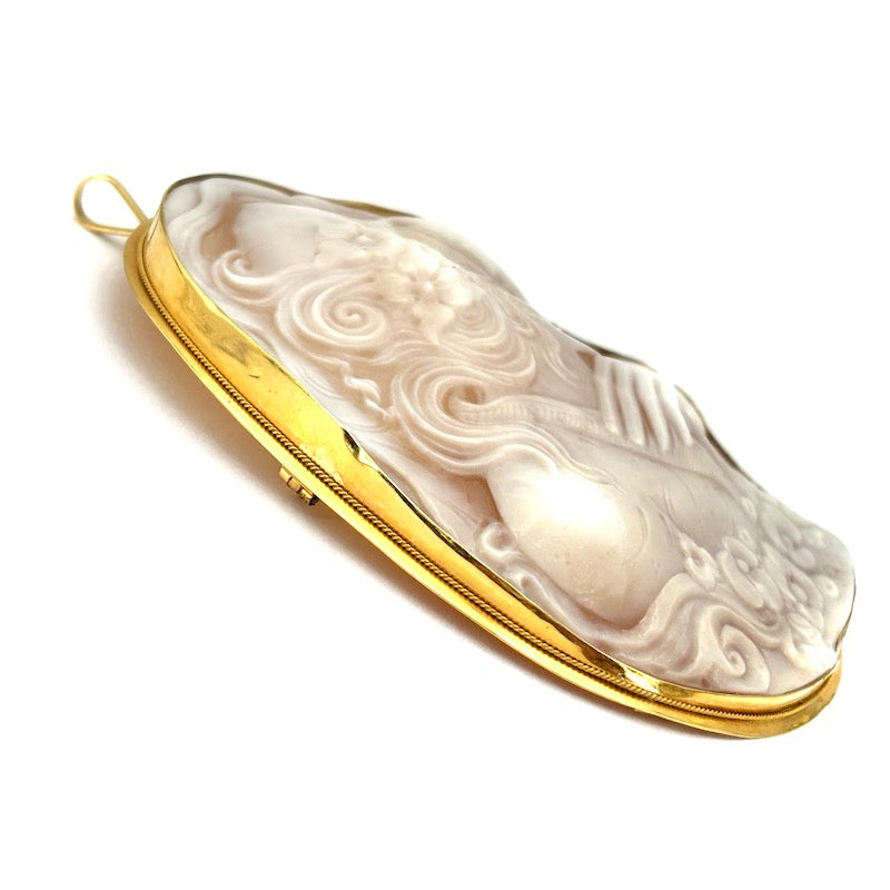 Ciondolo/spilla maxi cammeo vintage e oro; 19.53 gr