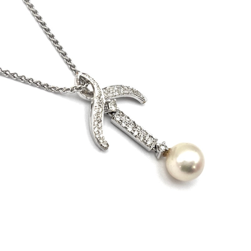 Ciondolo ancora brillanti e perla Akoya, oro bianco; 6.81 gr