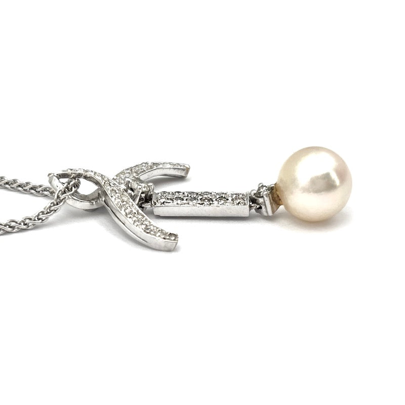 Ciondolo ancora brillanti e perla Akoya, oro bianco; 6.81 gr