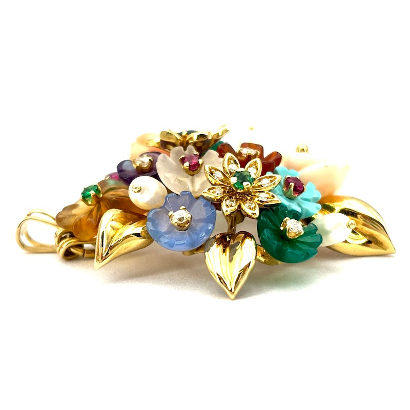 Ciondolo artistico bouquet, gemme multicolor e brillanti, in oro giallo; 17.53 gr