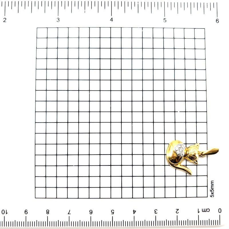Ciondolo charm gatto oro giallo 18 kt e zirconi; 2.33 gr