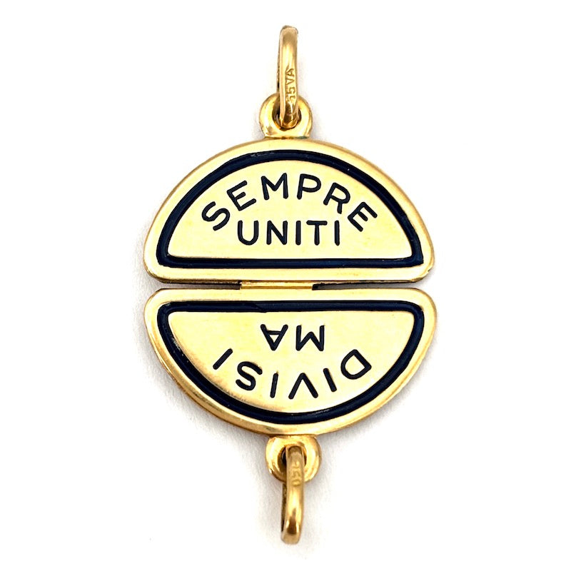 Ciondolo charm spezzabile, "Divisi ma sempre uniti", oro giallo 18 kt; 4.68 gr
