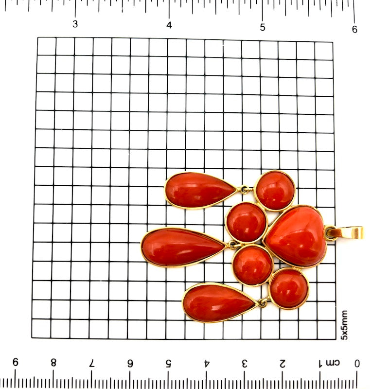 Ciondolo corallo e oro giallo, cuore, cerchi e gocce; 13.26 gr