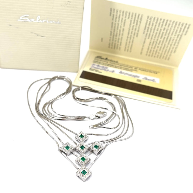 Ciondolo croce Salvini, mod. Amistad, smeraldi, brillanti e oro; 19.86 gr