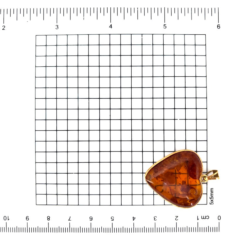 Ciondolo cuore ambra e oro giallo; 4.06 g