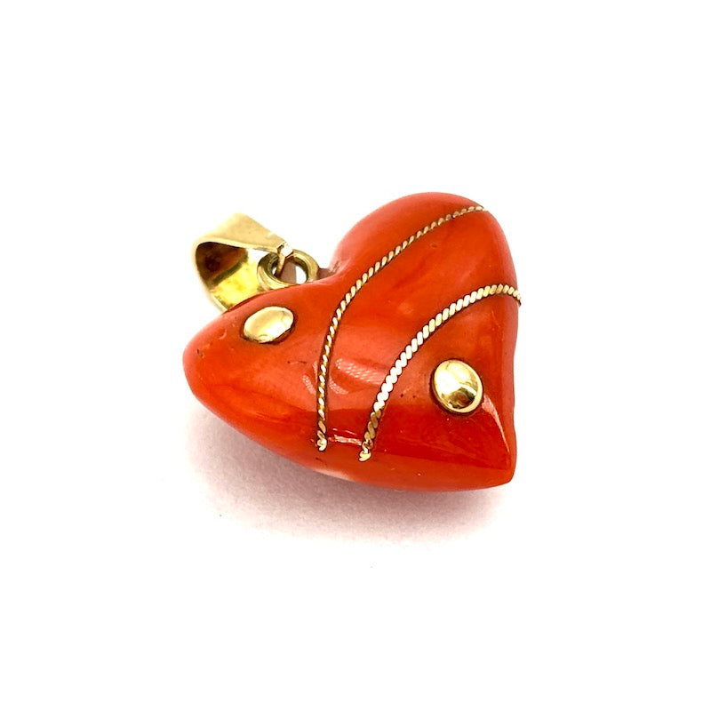 Ciondolo cuore corallo e oro giallo; 4.90 gr