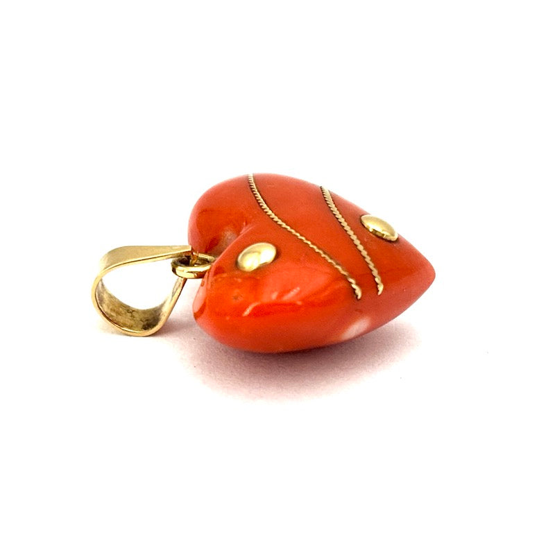 Ciondolo cuore corallo e oro giallo; 4.90 gr