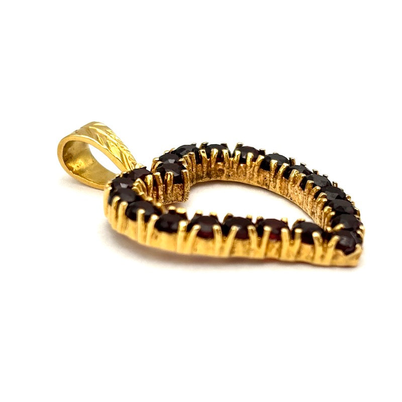 Ciondolo cuore granati e oro giallo - 3 cm x 2.1 cm; 4.31 gr