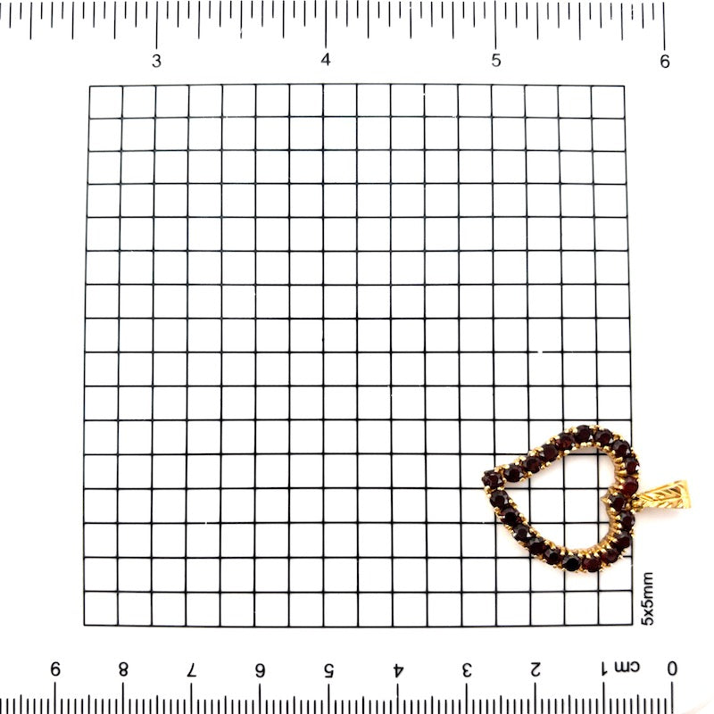 Ciondolo cuore granati e oro giallo - 3 cm x 2.1 cm; 4.31 gr