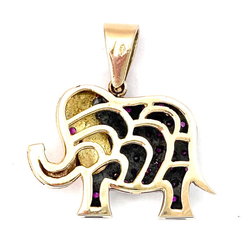 Ciondolo elefante in stile, rubini; 10.48 gr