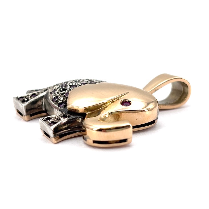 Ciondolo elefante in stile, rubini; 10.48 gr