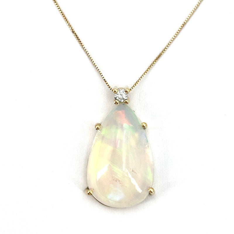 Ciondolo goccia opale con brillante e catenina in oro gaillo; 2.9 gr