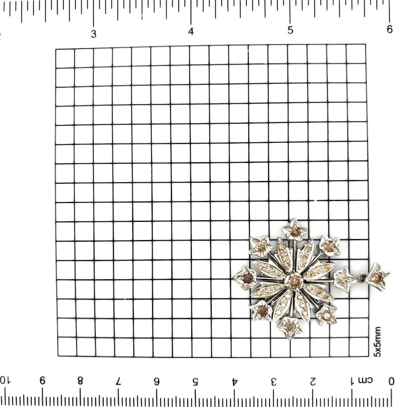 Ciondolo maxi, con diamanti brown in oro bianco; 9.45 gr